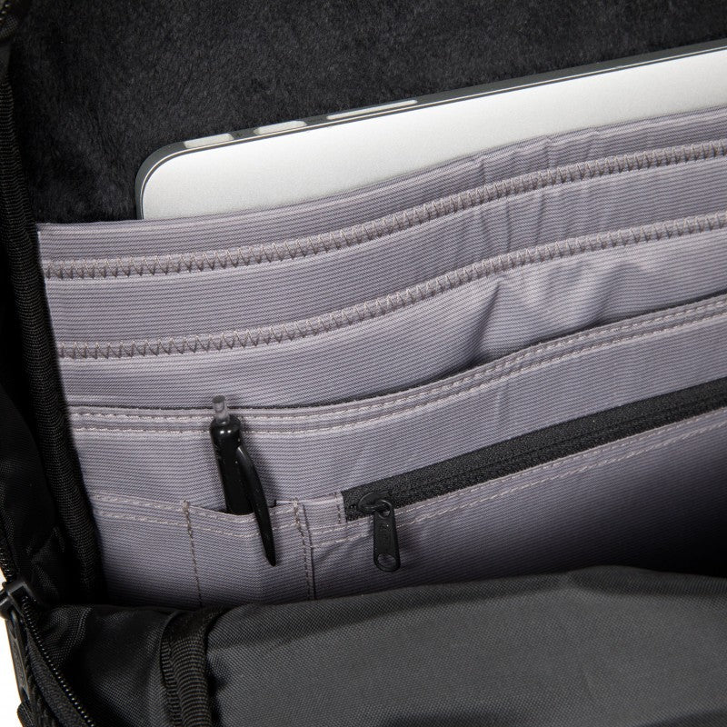 ZAINO PORTAPC MULTITASCHE EASTPAK CONNECT TECUM M CNNCT COAT 91D 80W
