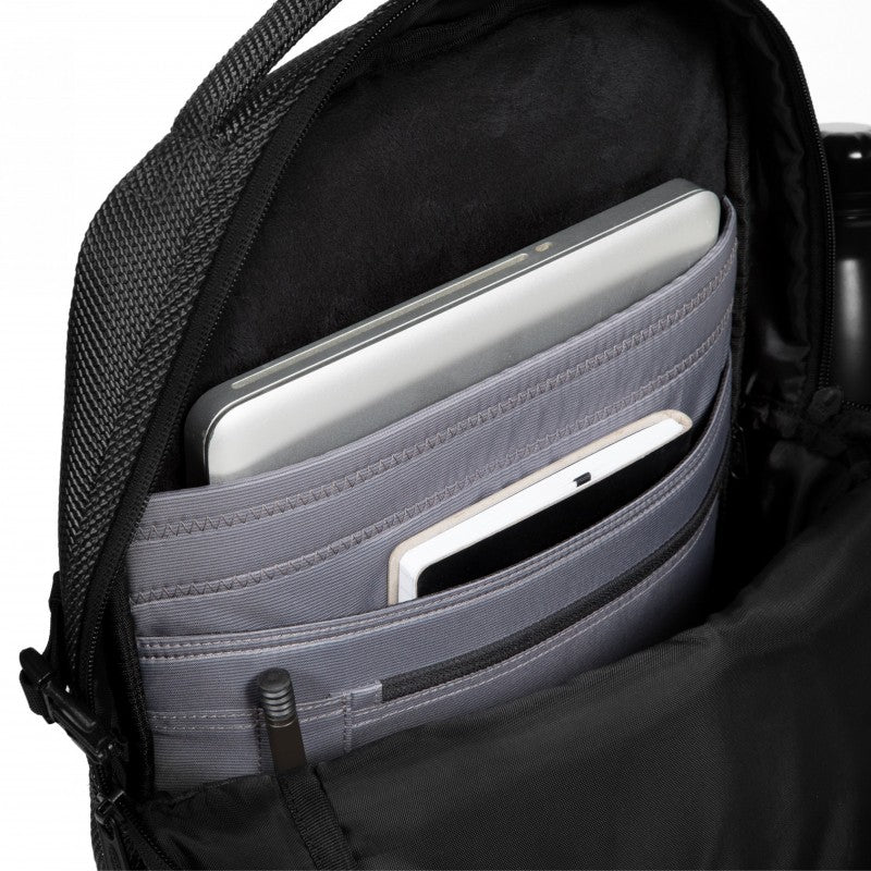 ZAINO PORTAPC MULTITASCHE EASTPAK CONNECT TECUM M CNNCT COAT 91D 80W