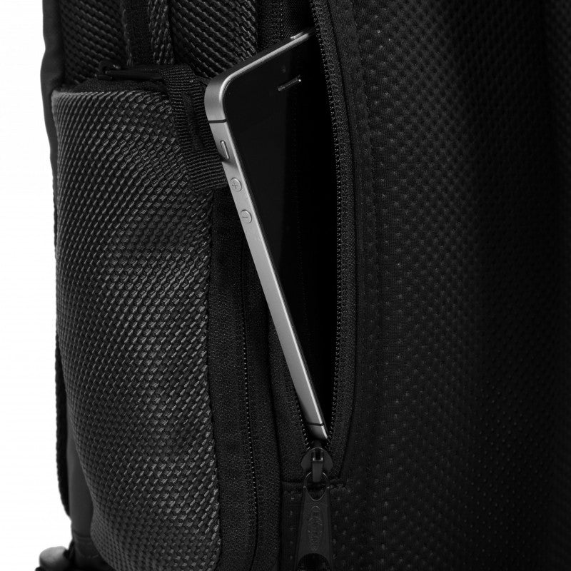 ZAINO PORTAPC MULTITASCHE EASTPAK CONNECT TECUM M CNNCT COAT 91D 80W
